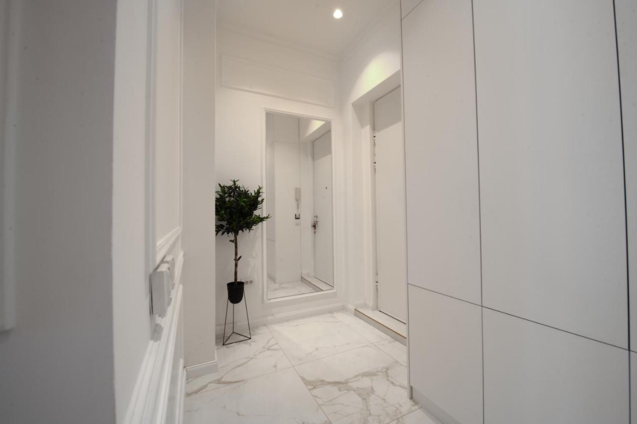 Max Central Apartment Belgrade Exterior photo